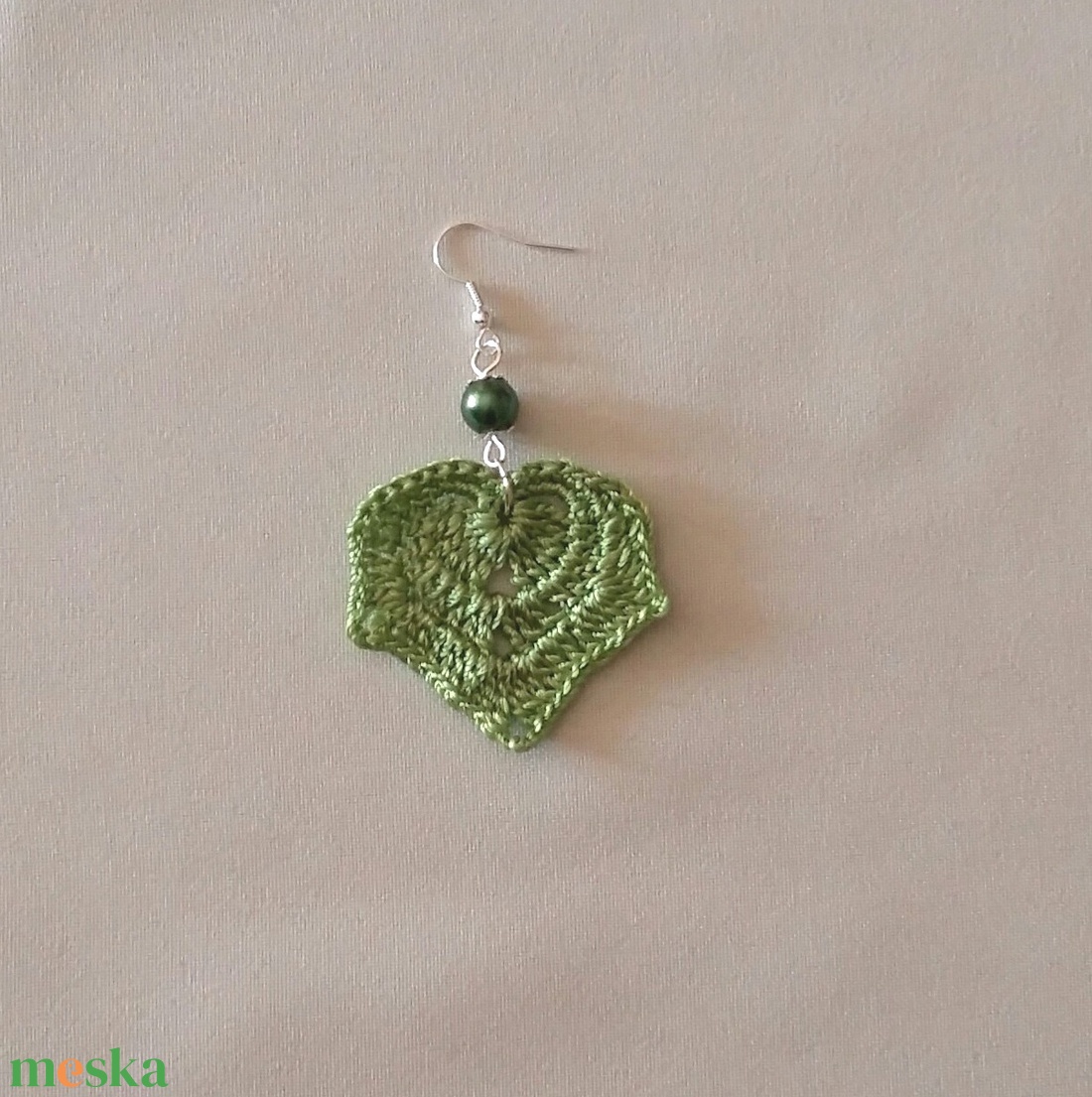 Zöld levelecske - ékszer - fülbevaló - lógó fülbevaló - Meska.hu