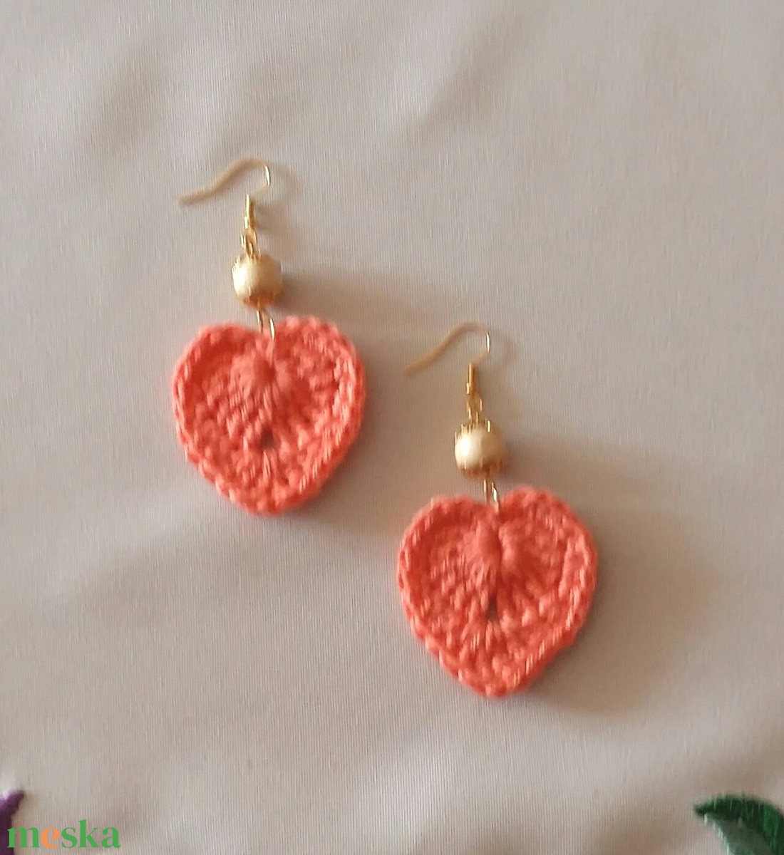 Narancssárga szívecske - ékszer - fülbevaló - lógó fülbevaló - Meska.hu