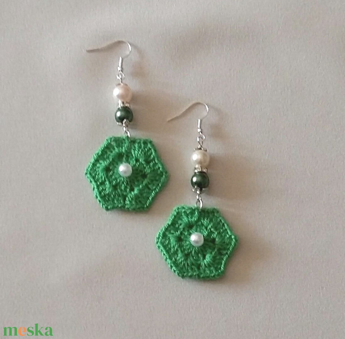 Horgolt fülbevaló - ékszer - fülbevaló - lógó fülbevaló - Meska.hu