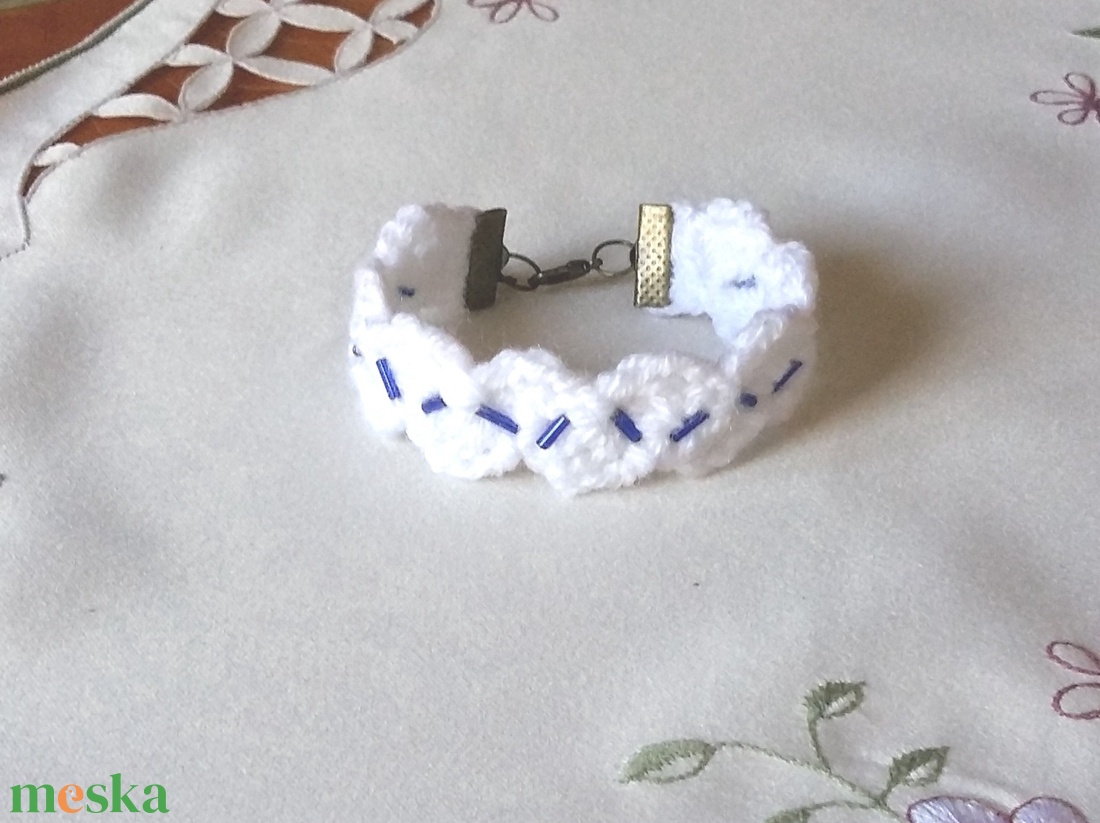 Horgolt karkötő - ékszer - karkötő - széles karkötő - Meska.hu