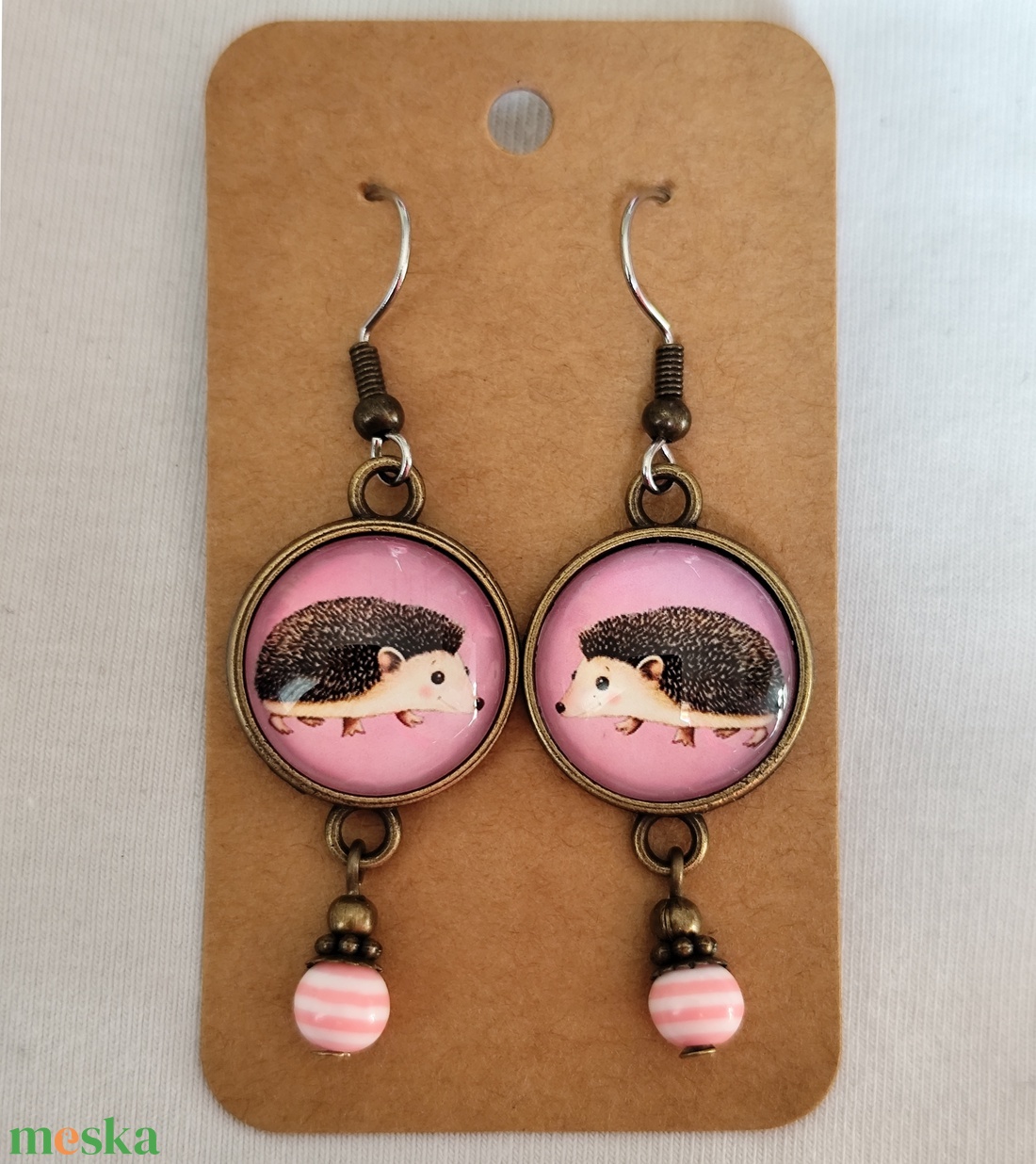 Üveglencsés fülbevaló sünivel - ékszer - fülbevaló - lógós kerek fülbevaló - Meska.hu