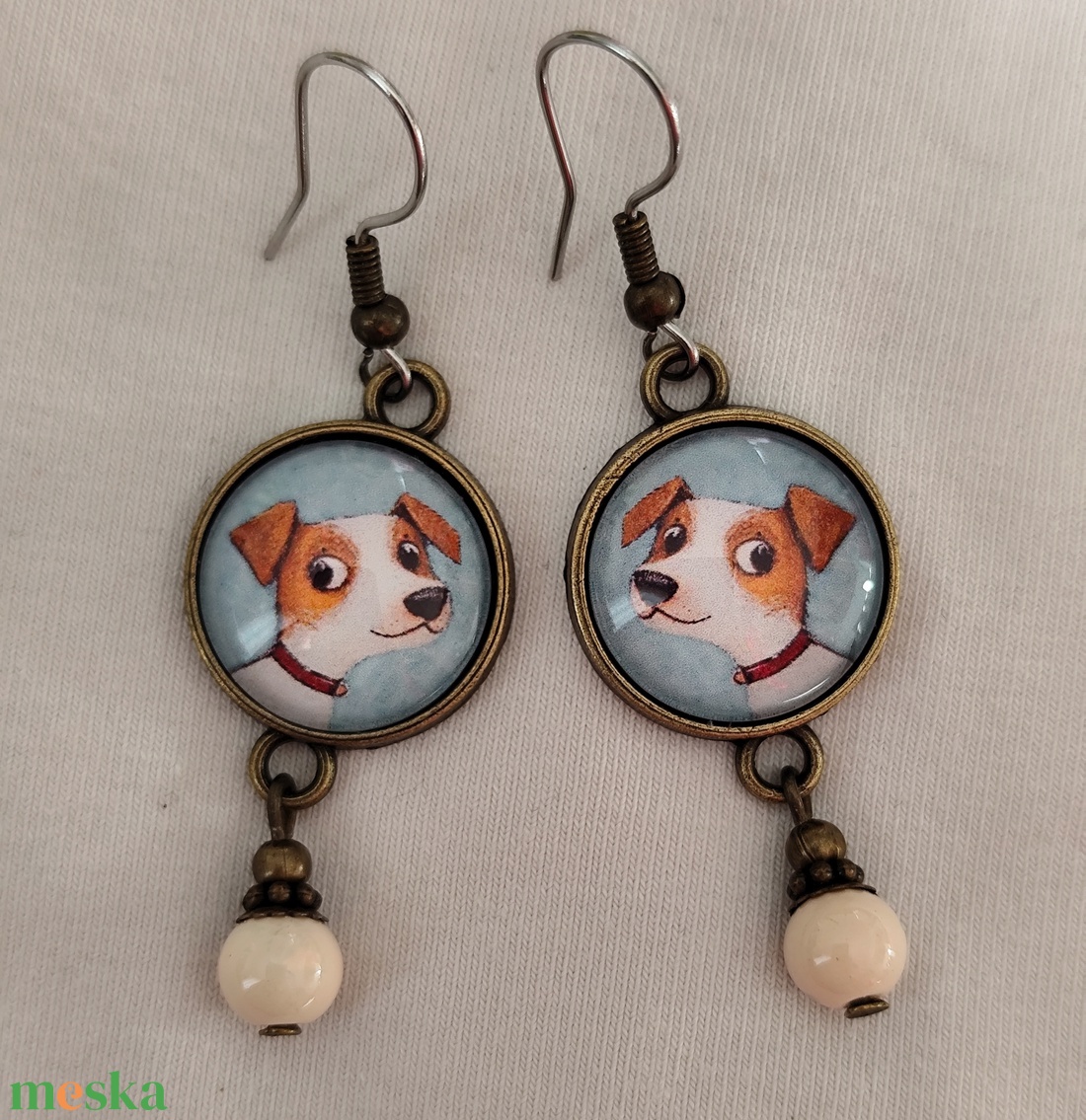 Üveglencsés fülbevaló kutyás képpel - ékszer - fülbevaló - lógós kerek fülbevaló - Meska.hu