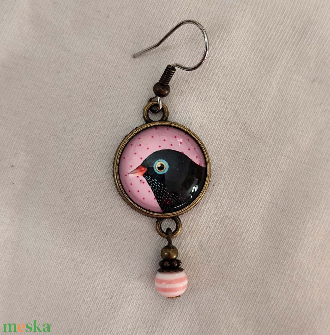 Üveglencsés fülbevaló madaras képpel - ékszer - fülbevaló - lógós kerek fülbevaló - Meska.hu