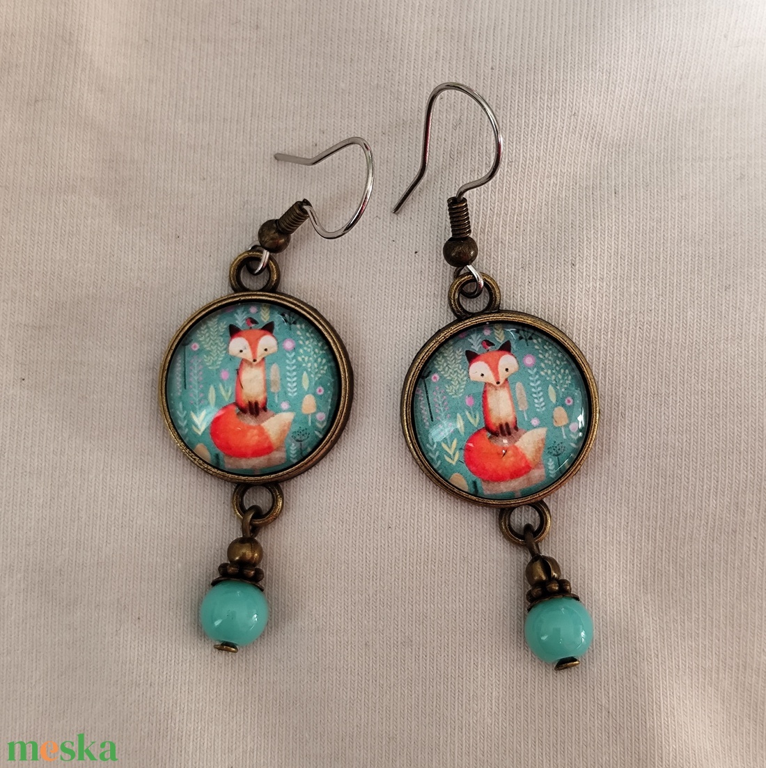 Rókás üveglencsés fülbevaló - ékszer - fülbevaló - lógó fülbevaló - Meska.hu