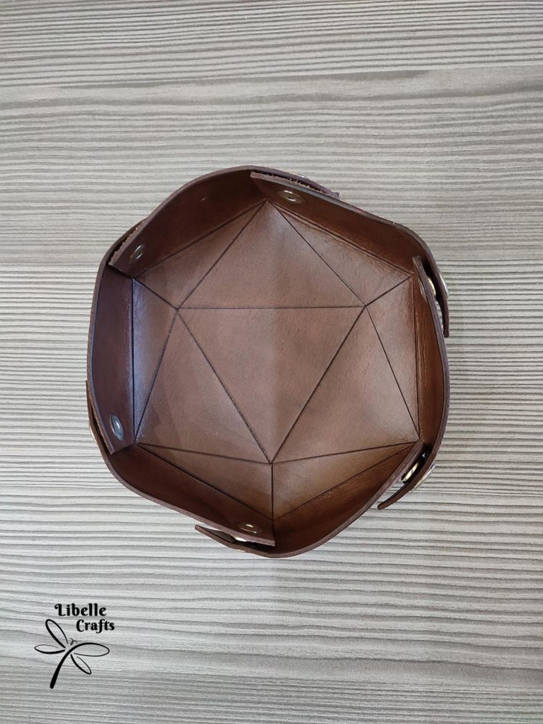 Hatszögletű - D20 sziluettes kockadobó tálca - játék & sport - táblajáték és kártyajáték - társasjátékok - dobókocka - Meska.hu