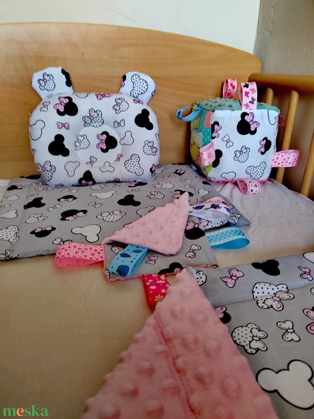 Minnie egeres baba ágynemű szett - otthon & életmód - babaszoba, gyerekszoba - baba ágynemű - Meska.hu Minnie egeres baba ágynemű szett - otthon & életmód - babaszoba, gyerekszoba - baba ágynemű - Meska.hu