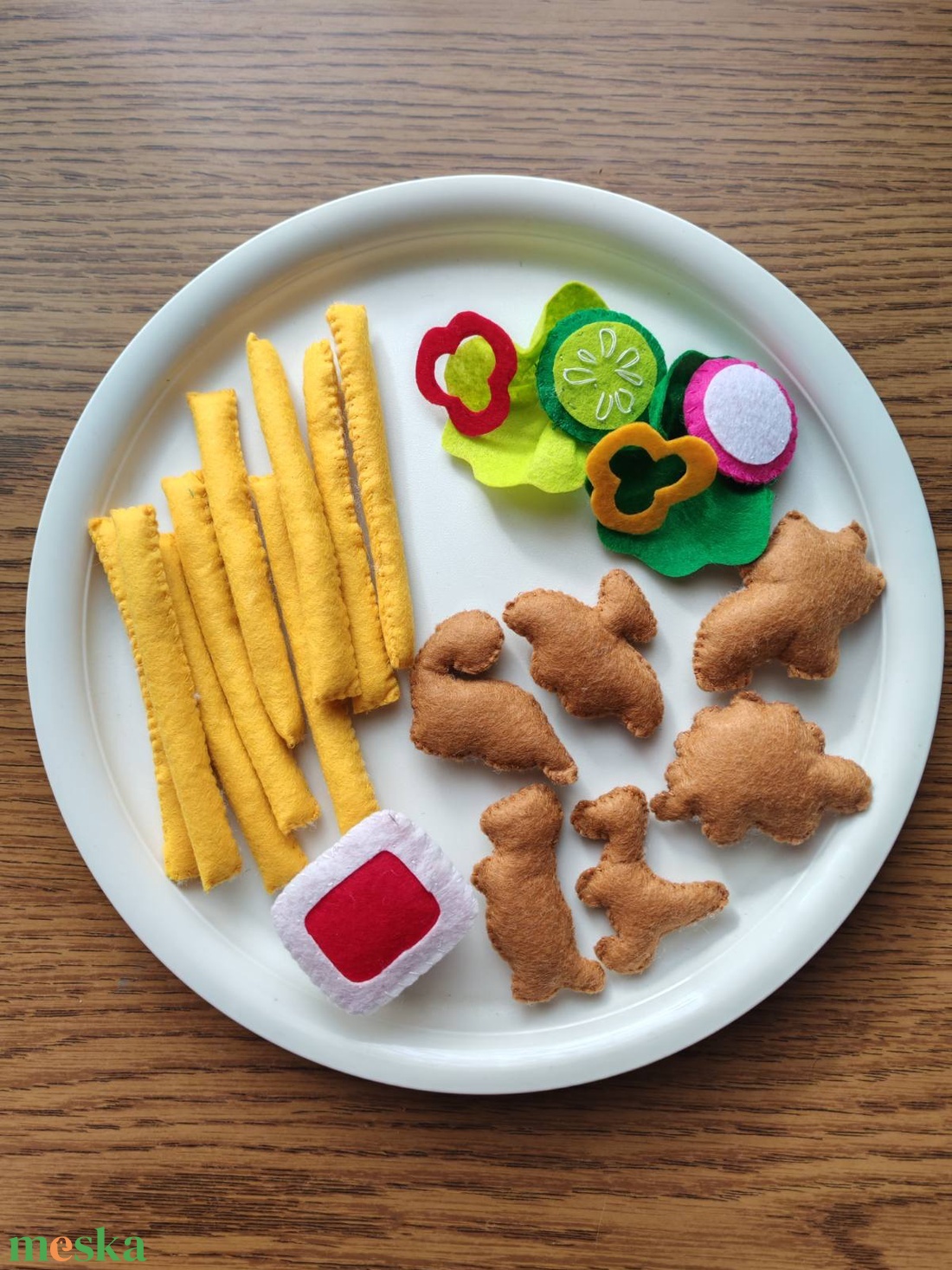 Dínó nuggets körettel - játék & sport - szerepjáték - Meska.hu