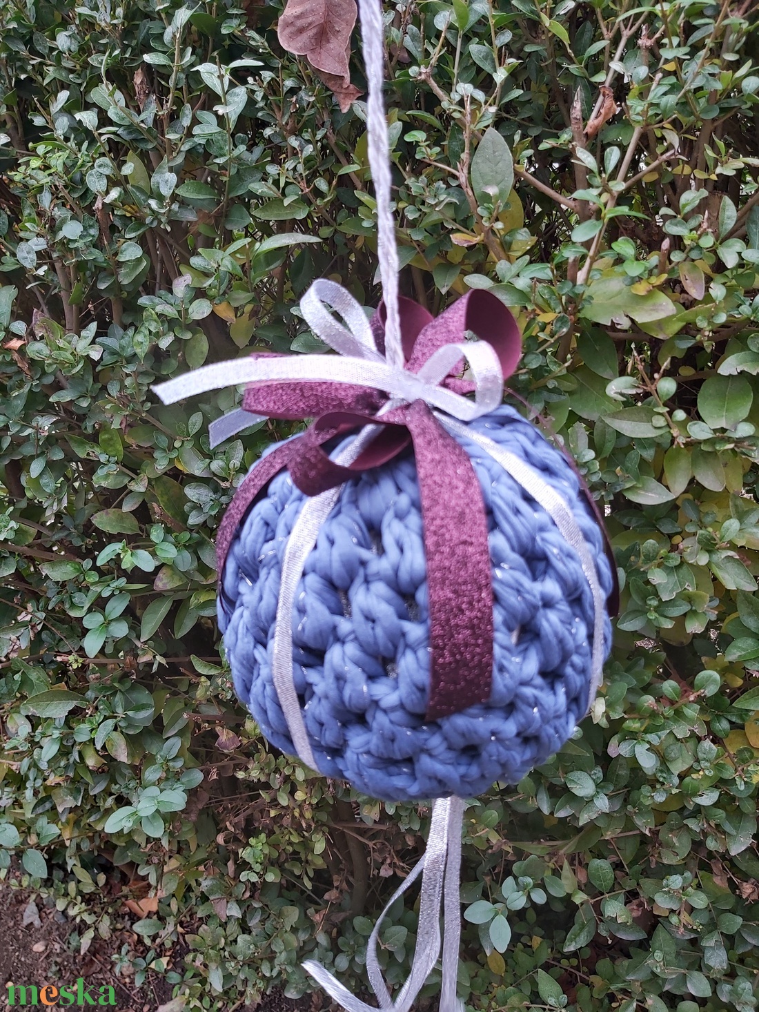 Horgolt karácsonyi függődísz, óriási méretű gömb  - karácsony - karácsonyi lakásdekoráció - karácsonyi lakásdíszek - Meska.hu