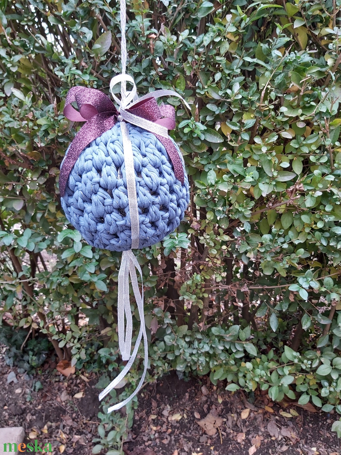 Horgolt karácsonyi függődísz, óriási méretű gömb  - karácsony - karácsonyi lakásdekoráció - karácsonyi lakásdíszek - Meska.hu