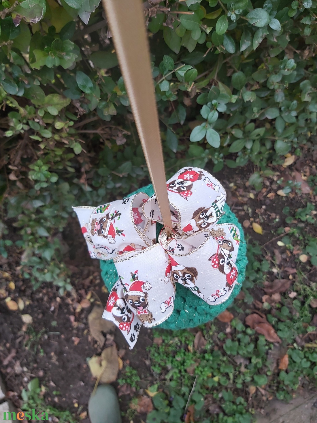 Horgolt karácsonyi függődísz, zöld színű óriási méretű gömb  - karácsony - karácsonyi lakásdekoráció - karácsonyi lakásdíszek - Meska.hu