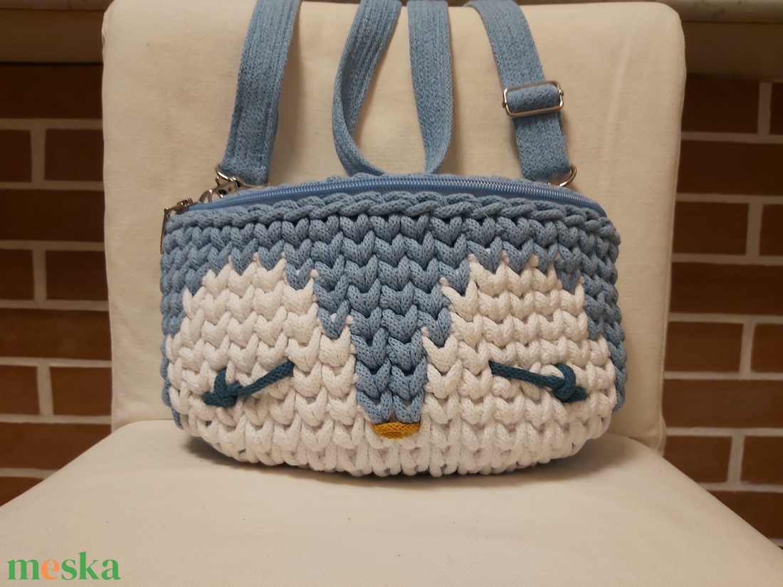 Horgolt pingvin övtáska újrahasznosított pamut zsinórfonalból  - táska & tok - kézitáska & válltáska - válltáska - Meska.hu