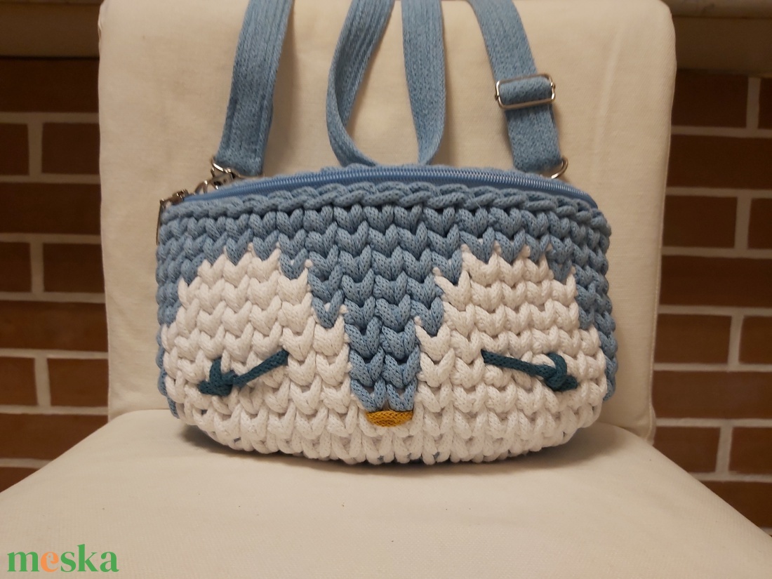 Horgolt pingvin övtáska újrahasznosított pamut zsinórfonalból  - táska & tok - kézitáska & válltáska - válltáska - Meska.hu