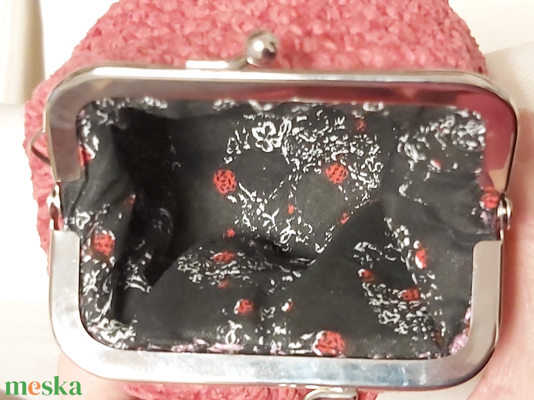 Mályva színű horgolt mini csatos pénztárca - táska & tok - pénztárca & más tok - aprópénztartó - Meska.hu