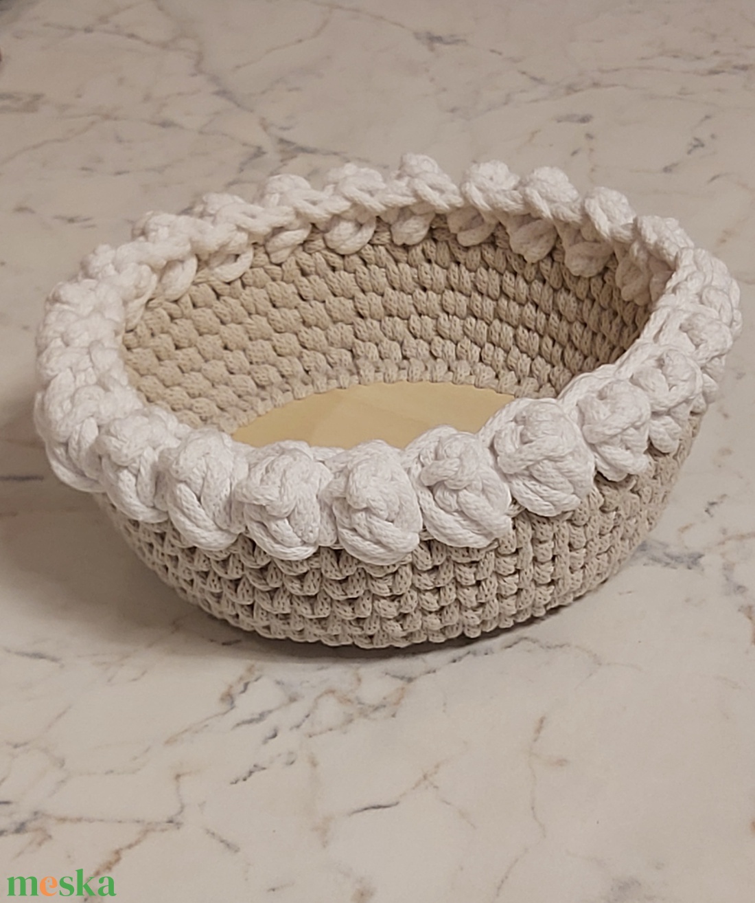 Horgolt tulipános kosár - otthon & életmód - tárolás & rendszerezés - tárolókosár - Meska.hu