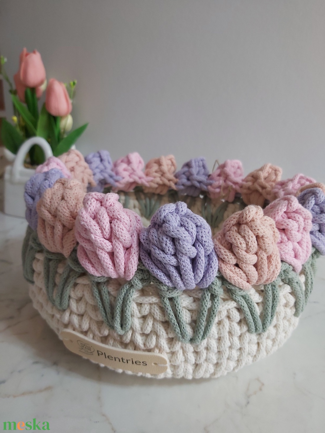 Horgolt tulipános kosár nagyméretű - otthon & életmód - dekoráció - asztal és polc dekoráció - dekorációs tál, tartó - Meska.hu