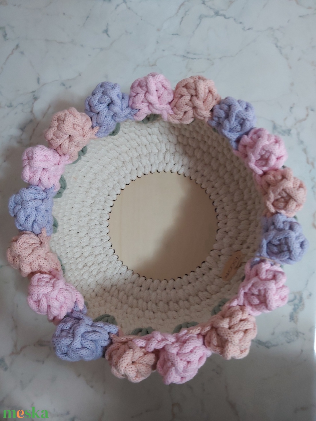 Horgolt tulipános kosár nagyméretű - otthon & életmód - dekoráció - asztal és polc dekoráció - dekorációs tál, tartó - Meska.hu