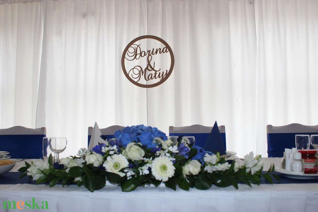 Kör alakú monogramos fa felirat esküvőre � egyedi névvel készült dekoráció (PLT1517) - esküvő - dekoráció - helyszíni dekor - Meska.hu