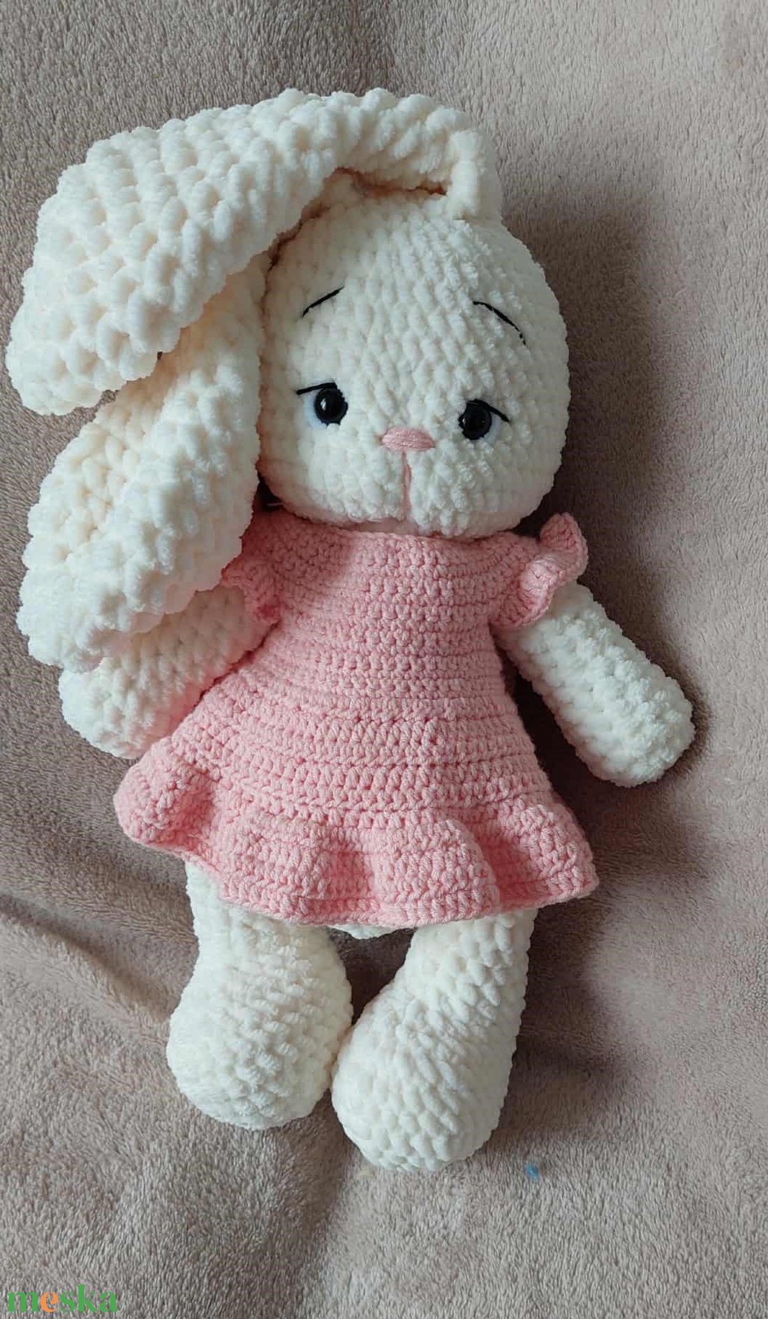 Nyuszi ruhában - 33 cm - játék & sport - plüssállat & játékfigura - nyuszi - Meska.hu