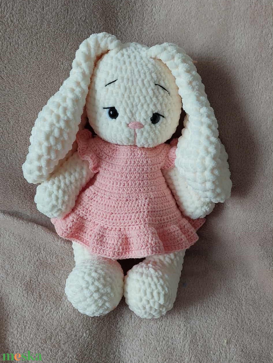 Nyuszi ruhában - 33 cm - játék & sport - plüssállat & játékfigura - nyuszi - Meska.hu