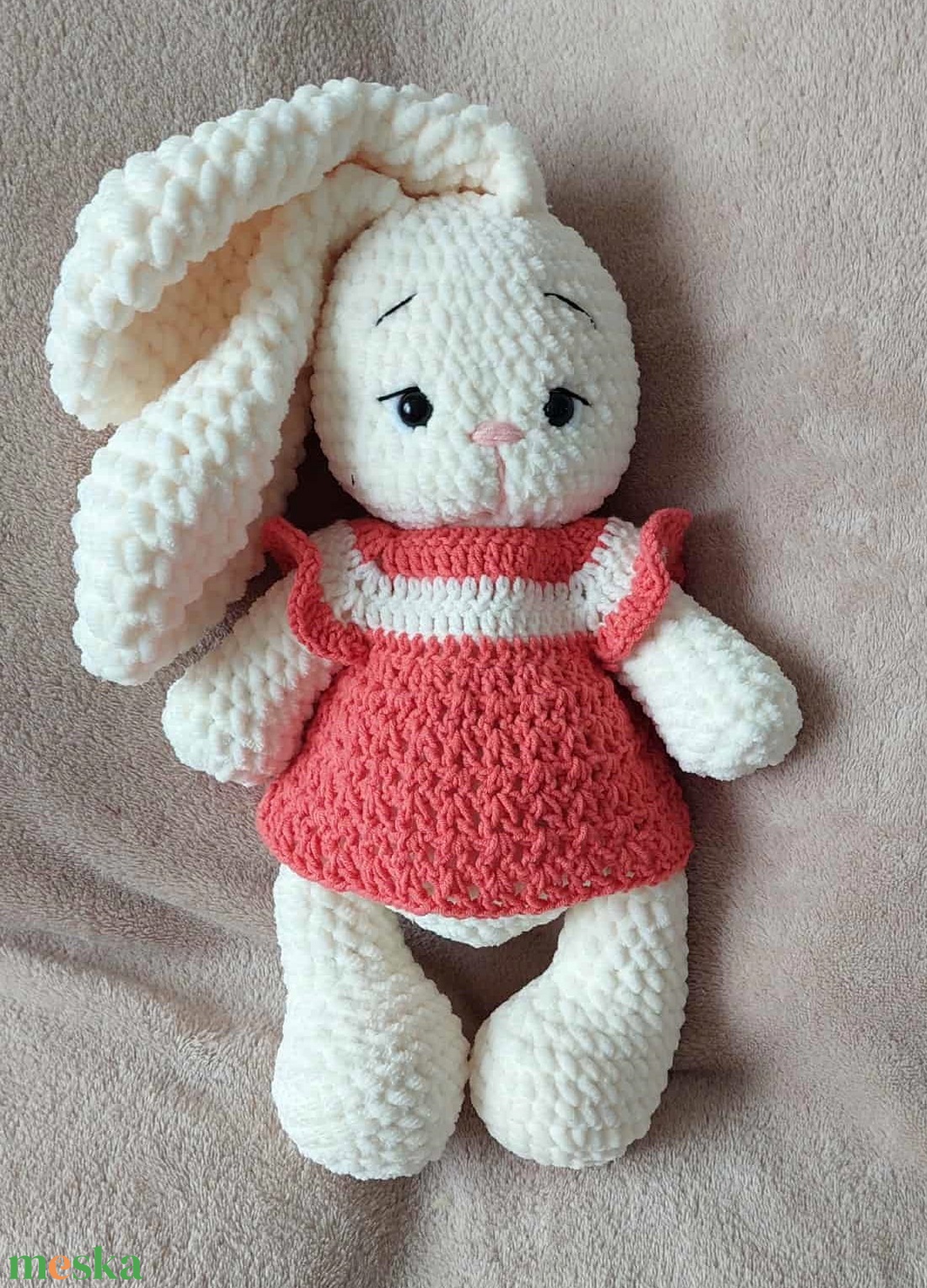 Nyuszi ruhában - 33 cm - játék & sport - plüssállat & játékfigura - nyuszi - Meska.hu