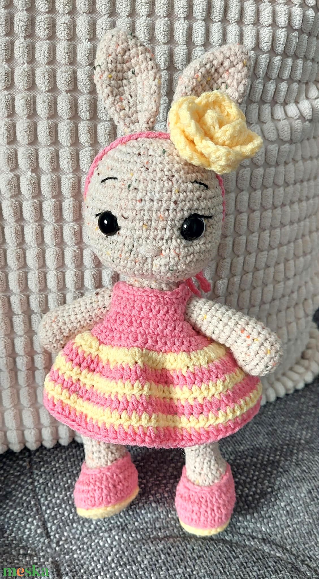 Horgolt nyuszi, levehető ruhában - játék & sport - plüssállat & játékfigura - nyuszi - Meska.hu