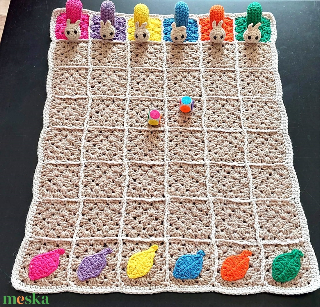 Horgolt társasjáték - csigafutam - játék & sport - táblajáték és kártyajáték - társasjátékok - dobókocka - Meska.hu