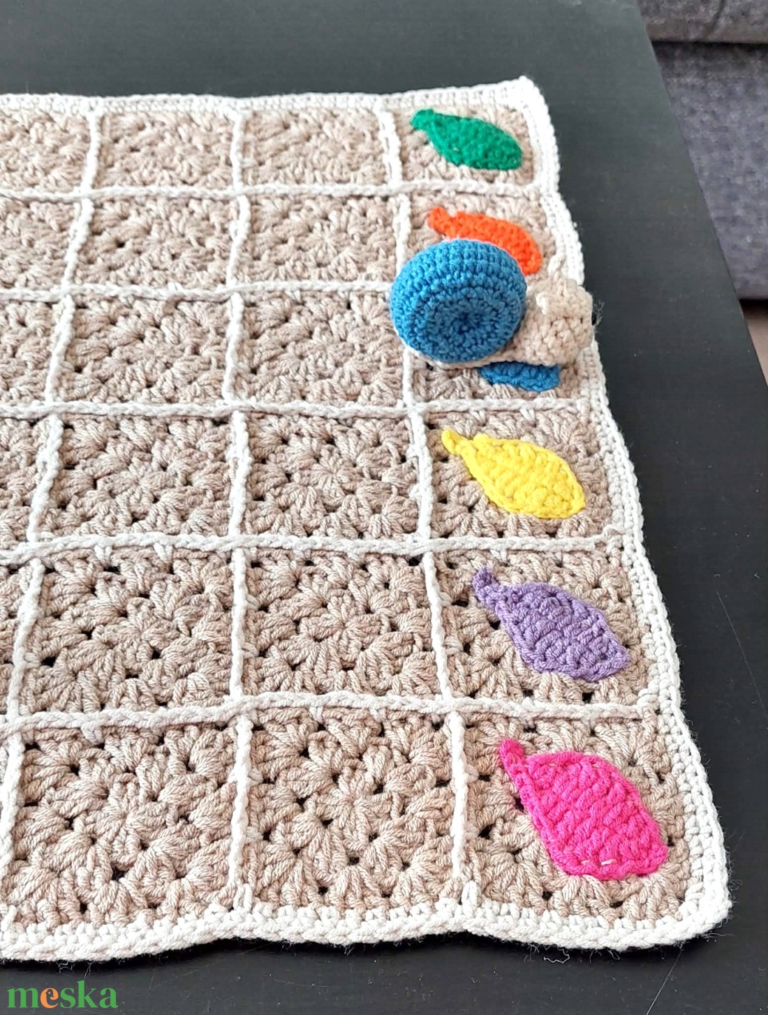 Horgolt társasjáték - csigafutam - játék & sport - táblajáték és kártyajáték - társasjátékok - dobókocka - Meska.hu