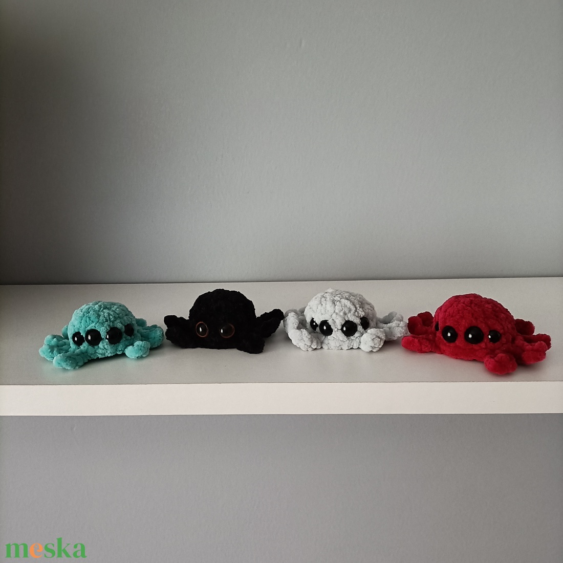 Horgolt smaragd pók - otthon & életmód - dekoráció - halloween - halloweeni dekoráció - Meska.hu Horgolt smaragd pók - otthon & életmód - dekoráció - halloween - halloweeni dekoráció - Meska.hu