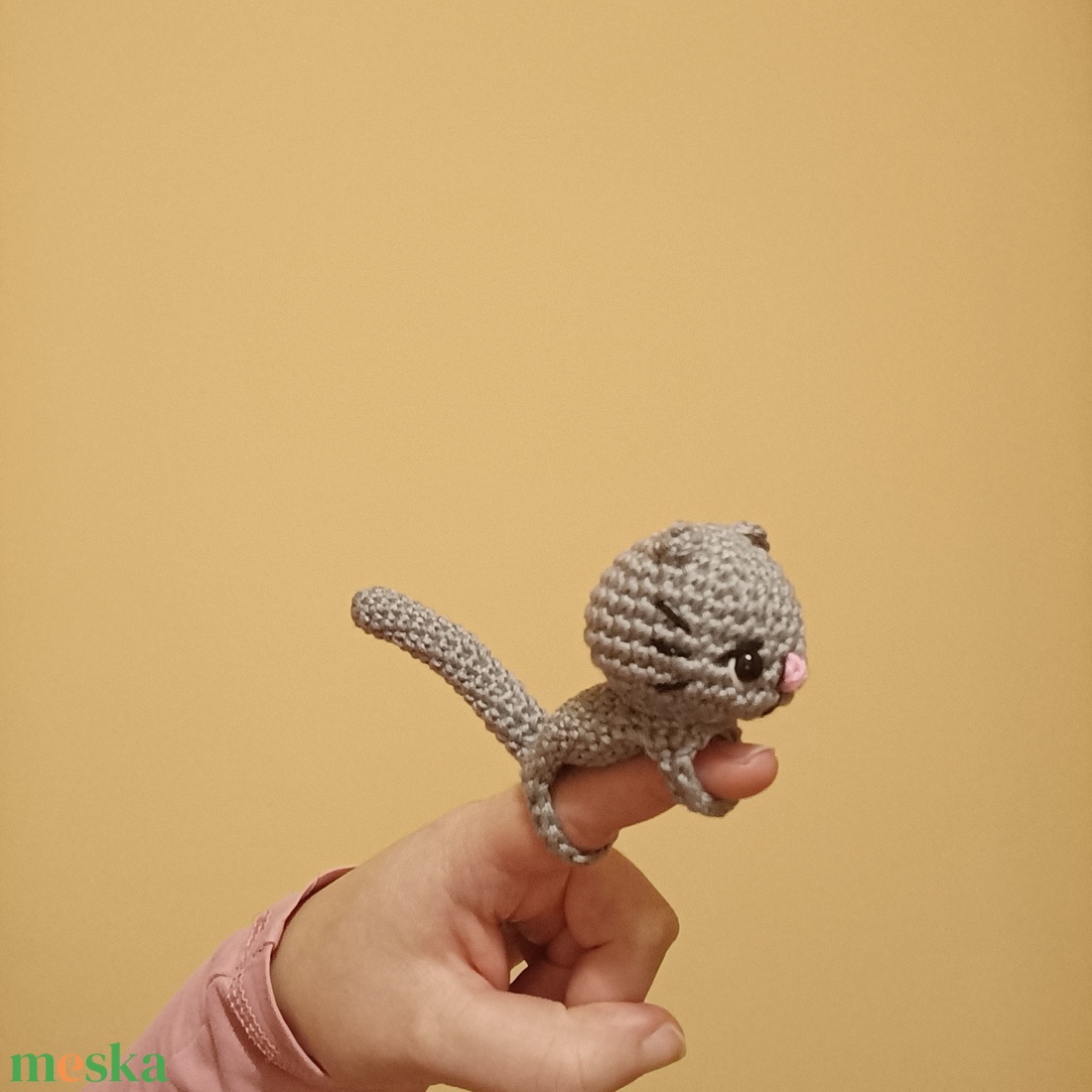 Horgolt szürke cica ujjbáb  - játék & sport - bábok - ujjbáb - Meska.hu