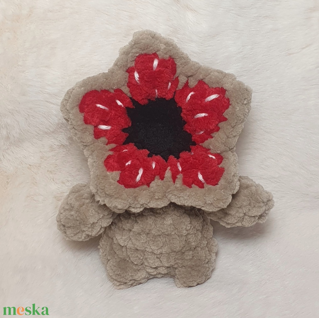 Horgolt amigurumi plüss szörnyecske - játék & sport - plüssállat & játékfigura - más figura - Meska.hu