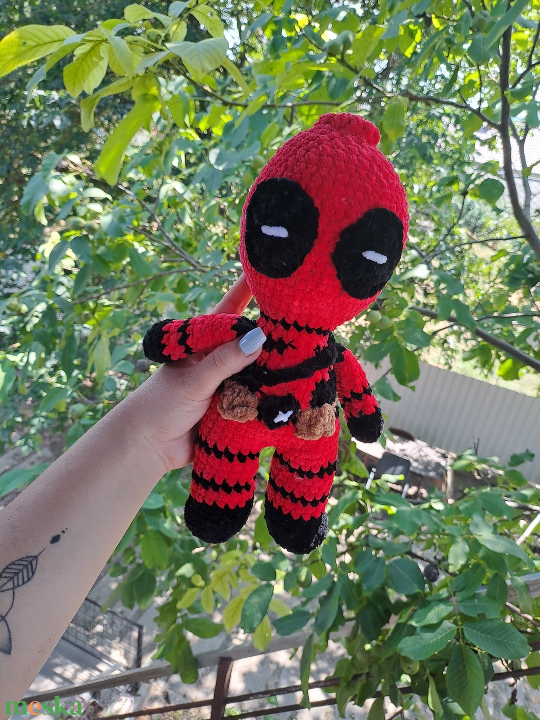 Horgolt Deadpool figura - játék & sport - plüssállat & játékfigura - más figura - Meska.hu