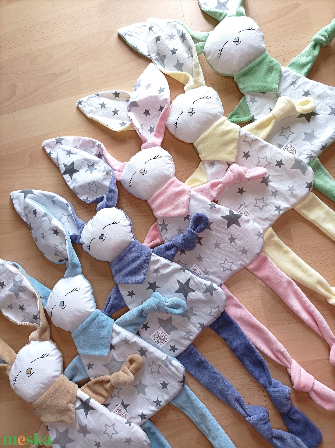 Alvó nyuszóka - többféle szín - játék & sport - baba & babaház - játékbaba, babakellék - Meska.hu