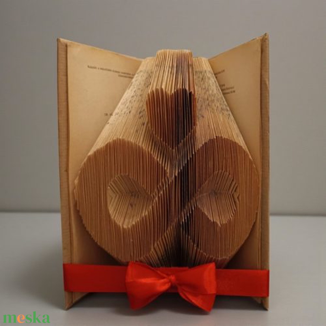 Végtelen jeles könyvszobor - otthon & életmód - dekoráció - asztal és polc dekoráció - könyvszobor - Meska.hu