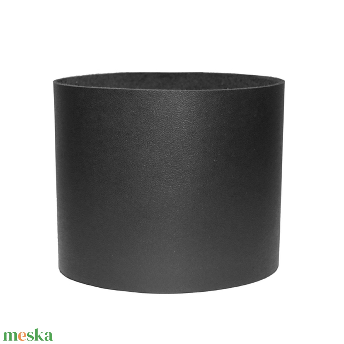 Minimal Black - Fekete bőr karkötő - 5 cm széles - Antikolt patentos - ékszer - karkötő - széles karkötő - Meska.hu Minimal Black - Fekete bőr karkötő - 5 cm széles - Antikolt patentos - ékszer - karkötő - széles karkötő - Meska.hu