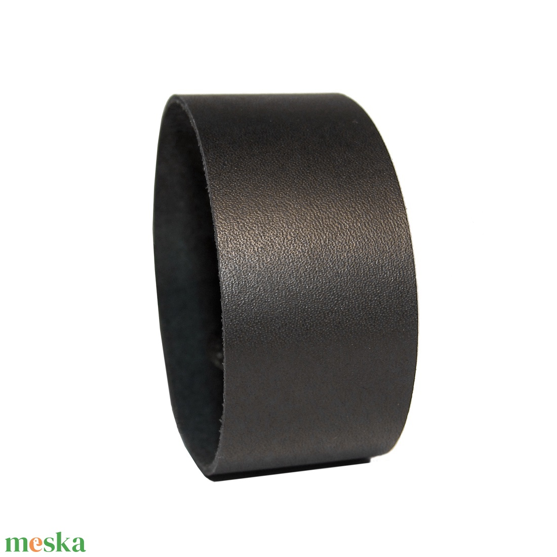 Minimal Black - Fekete bőr karkötő - 2,5 cm széles - ékszer - karkötő - széles karkötő - Meska.hu Minimal Black - Fekete bőr karkötő - 2,5 cm széles - ékszer - karkötő - széles karkötő - Meska.hu