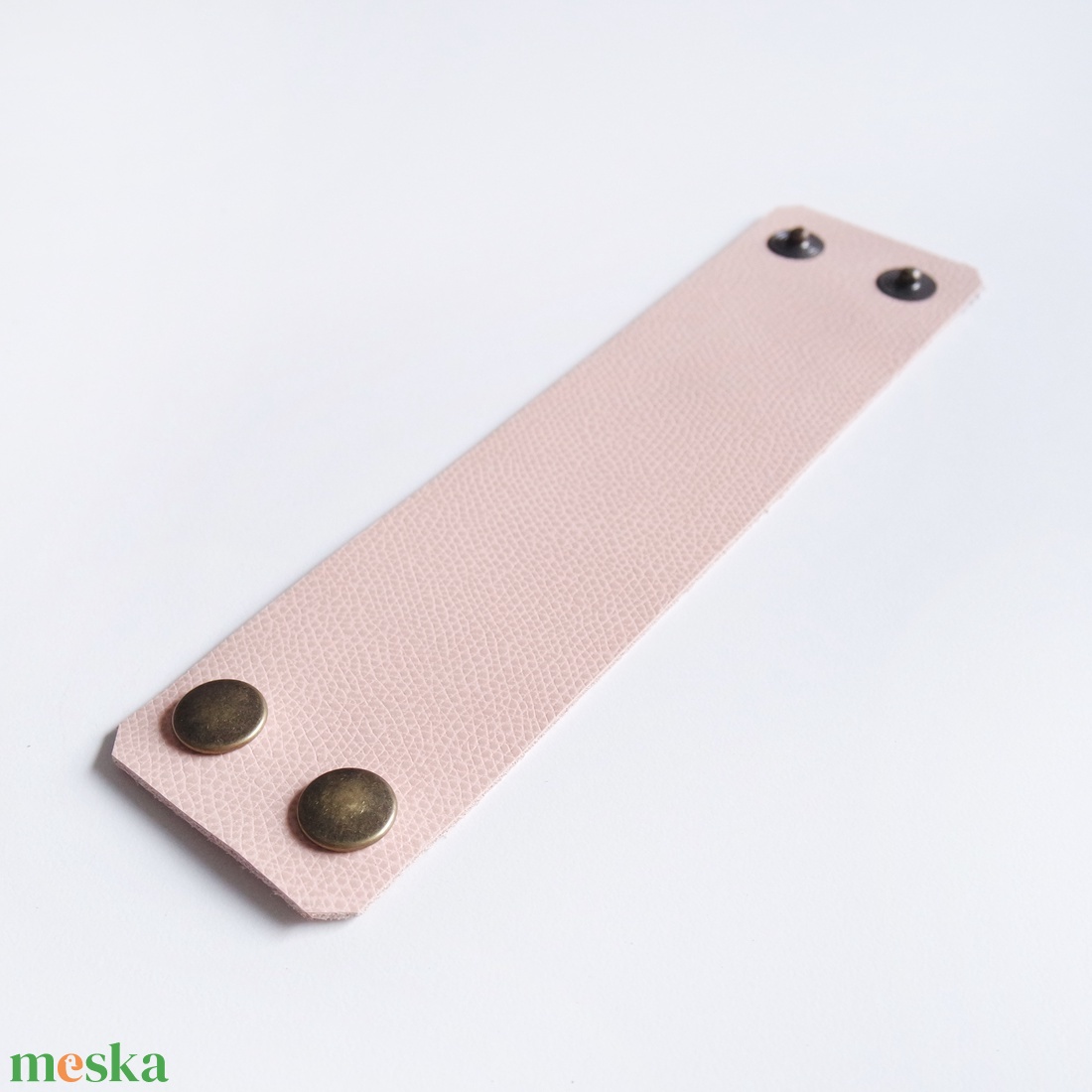 Sand Salmon Széles bőr karkötő - ékszer - karkötő - széles karkötő - Meska.hu