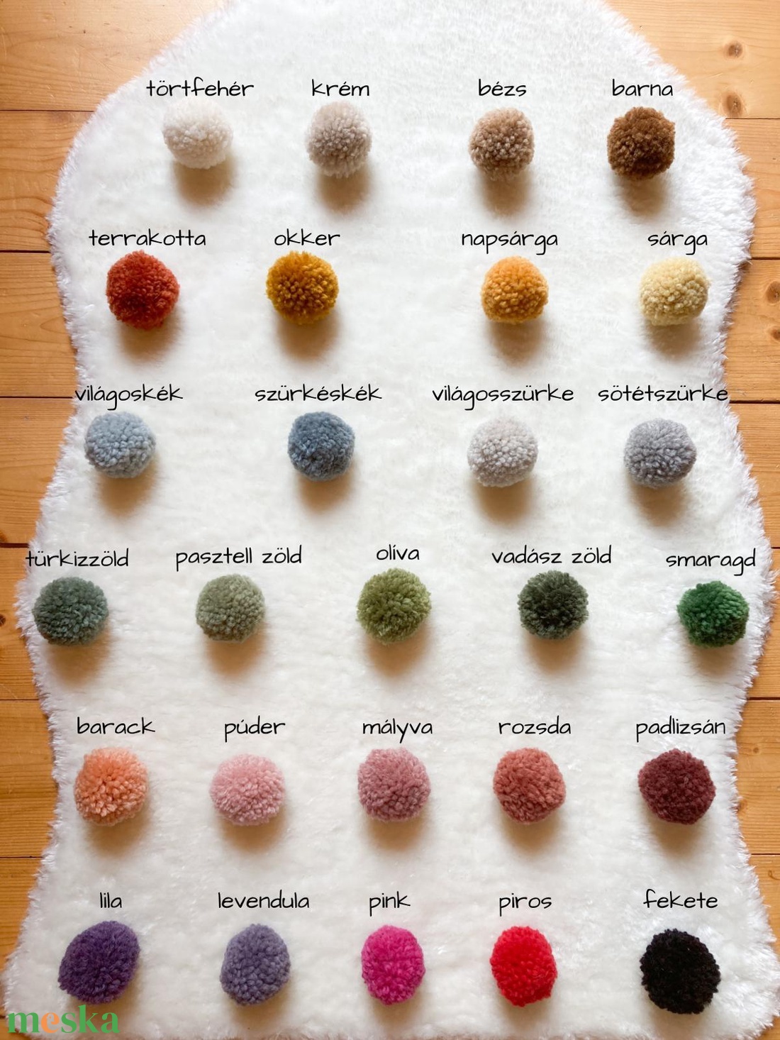 Pompom fotós fali dekoráció - pompomos faldísz, pompon dísz - otthon & életmód - dekoráció - fali és függő dekoráció - függődísz - Meska.hu