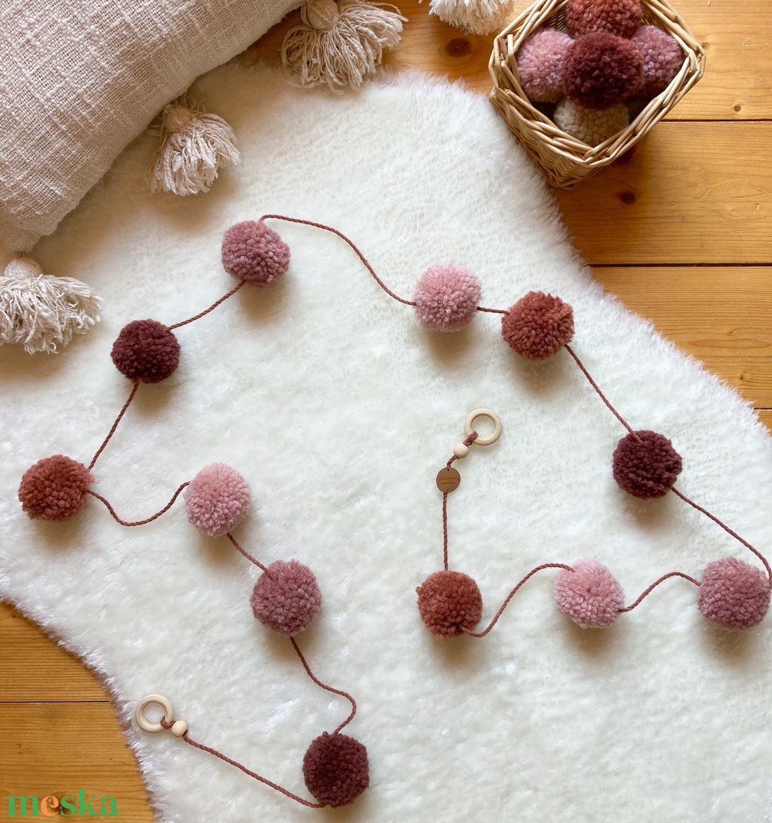 Pompom GIRLAND, pompon füzér - 100%-ban természetes anyagokból - otthon & életmód - babaszoba, gyerekszoba - babaszoba dekoráció - Meska.hu