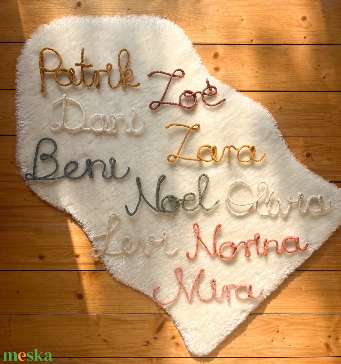 Egyedi fonal név felirat, fali dekoráció - Egyedi drót felirat,  egyedi név drótból, név fonalból,  ajándék névvel - otthon & életmód - babaszoba, gyerekszoba - babaszoba dekoráció - Meska.hu