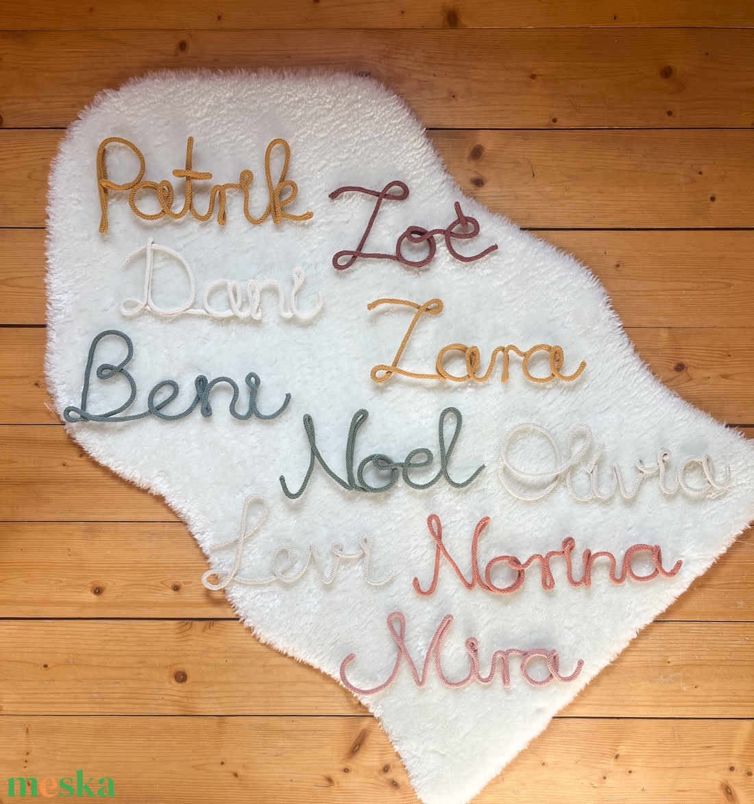 Egyedi fonal név felirat, fali dekoráció - Egyedi drót felirat,  egyedi név drótból, név fonalból,  ajándék névvel - otthon & életmód - babaszoba, gyerekszoba - babaszoba dekoráció - Meska.hu