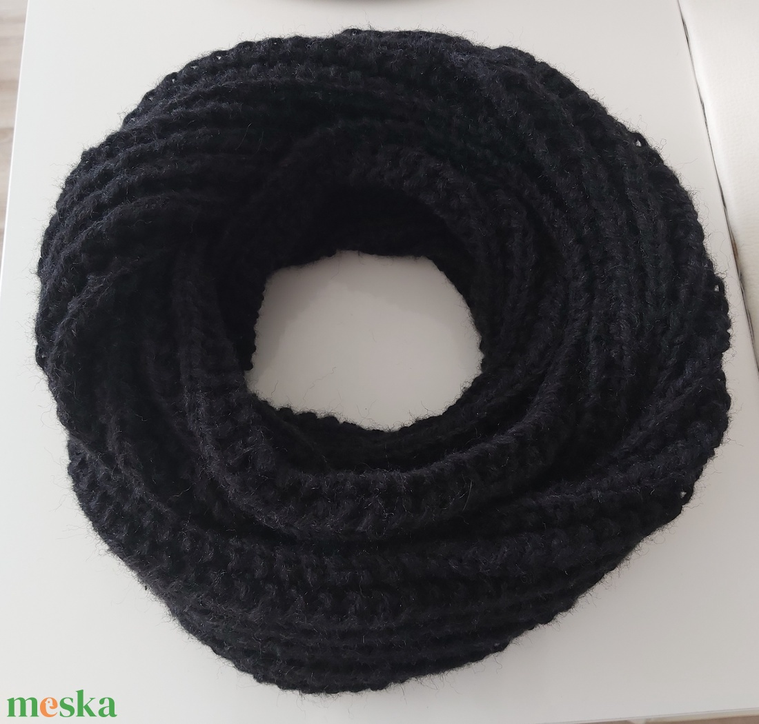 Fekete kötött körsál, csősál - ruha & divat - sál, sapka, kendő - sál - Meska.hu