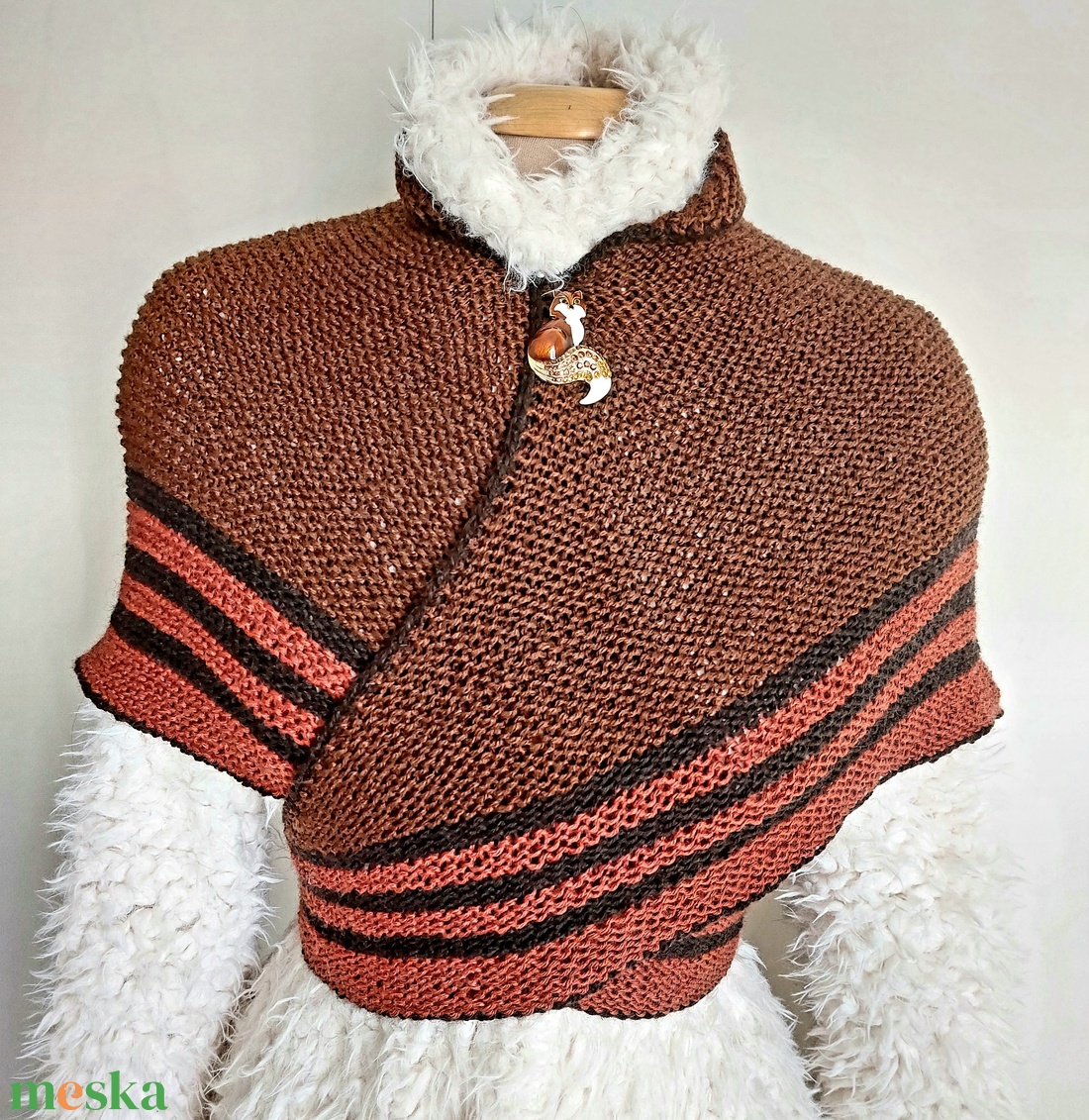 OUTLANDER gyapjú váll kendő csokoládé - rozsda - ruha & divat - női ruha - poncsó - Meska.hu OUTLANDER gyapjú váll kendő csokoládé - rozsda - ruha & divat - női ruha - poncsó - Meska.hu