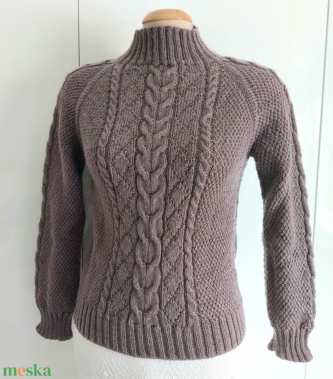 Kézzel kötött pulóver � mogyoróbarna, merino gyapjúból 38/40 méret - ruha & divat - női ruha - pulóver - Meska.hu