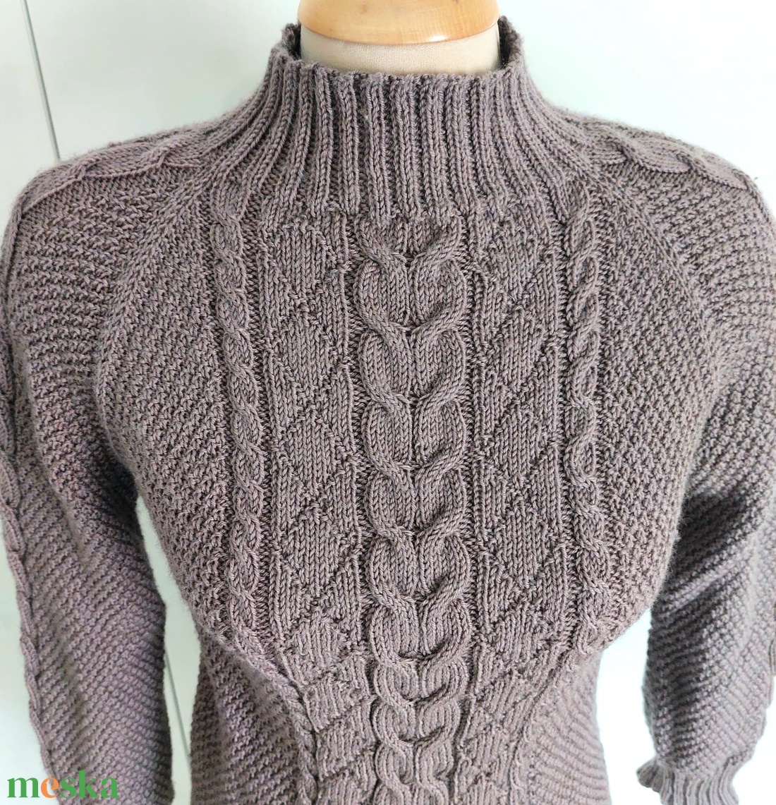 Kézzel kötött pulóver � mogyoróbarna, merino gyapjúból 38/40 méret - ruha & divat - női ruha - pulóver - Meska.hu