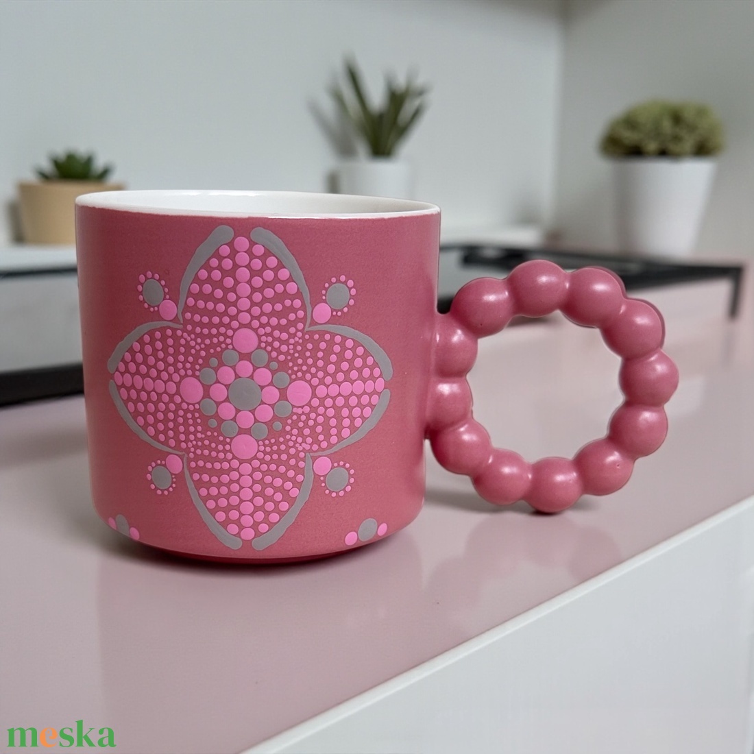 Matt nugát és rózsaszínű pontmandalával díszített 3,3 decis mályva színű kerámia bögre - otthon & életmód - konyhafelszerelés, tálalás - tálalás - bögre & csésze - Meska.hu