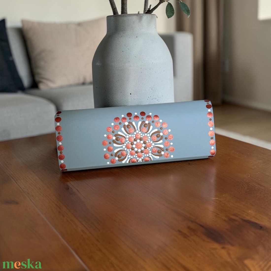 Kék színű műbőr, mágneses záródású szemüvegtok fehér, réz és barna színű pontmandalával - táska & tok - pénztárca & más tok - szemüvegtok - Meska.hu