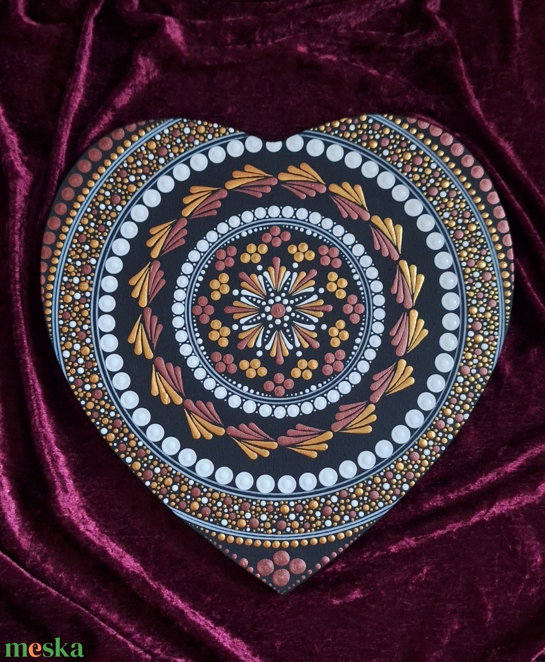 Szív alakú pontozott mandala-Egyedi lakásdekoráció 25cm  - otthon & életmód - dekoráció - spiritualitás - mandala - Meska.hu