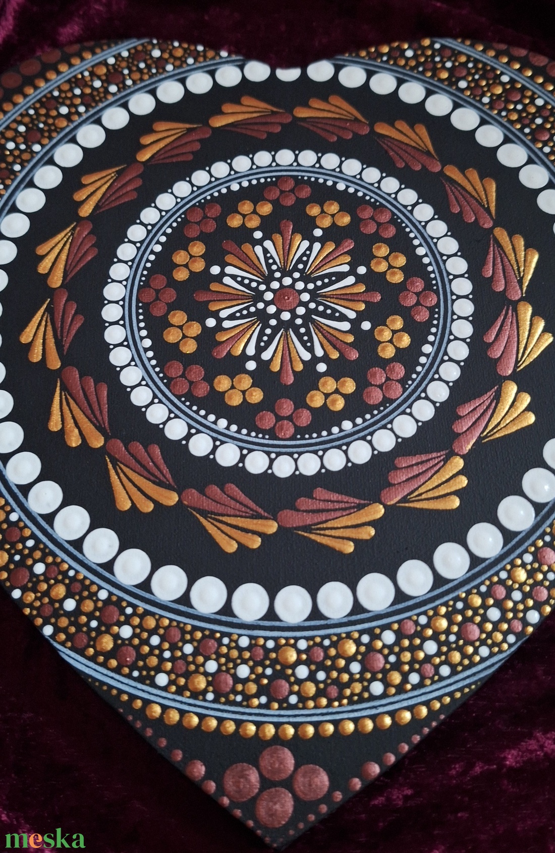 Szív alakú pontozott mandala-Egyedi lakásdekoráció 25cm  - otthon & életmód - dekoráció - spiritualitás - mandala - Meska.hu
