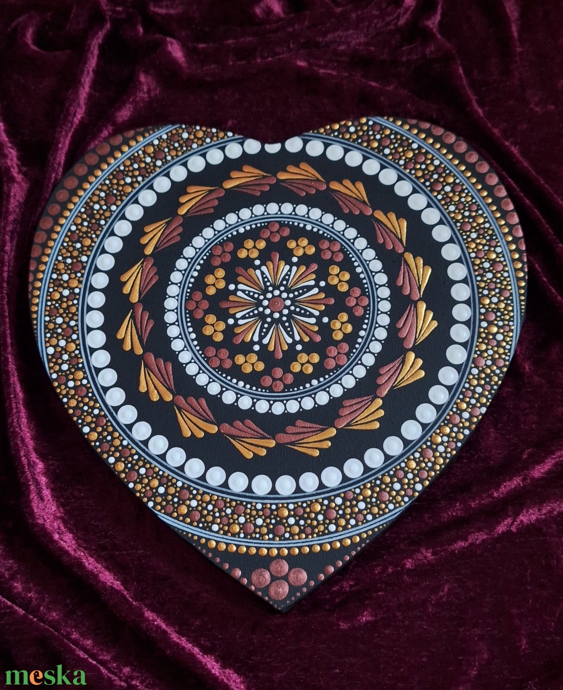 Szív alakú pontozott mandala-Egyedi lakásdekoráció 25cm  - otthon & életmód - dekoráció - spiritualitás - mandala - Meska.hu