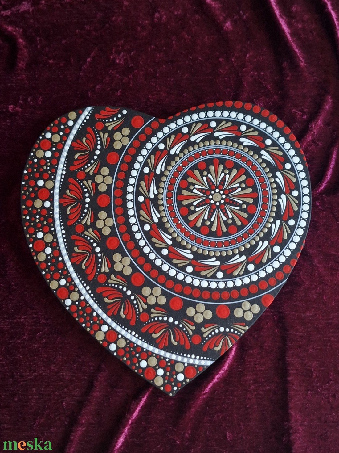 Szeretet-mandala-30cm-szív alakú feszített vászon festmény  - otthon & életmód - dekoráció - spiritualitás - mandala - Meska.hu